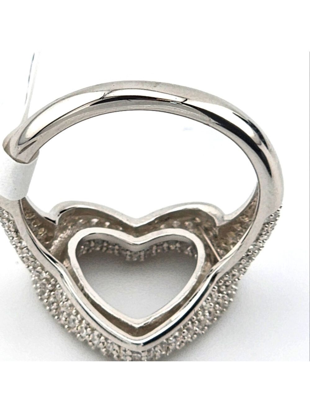 Elegant 925 Sterling Silver Heart Ring – Polished & Chic Design - Picture 8 of 11